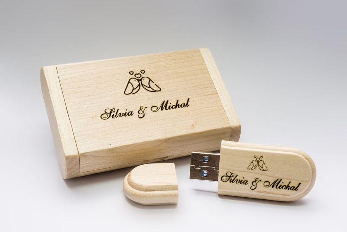 usb s fotkami